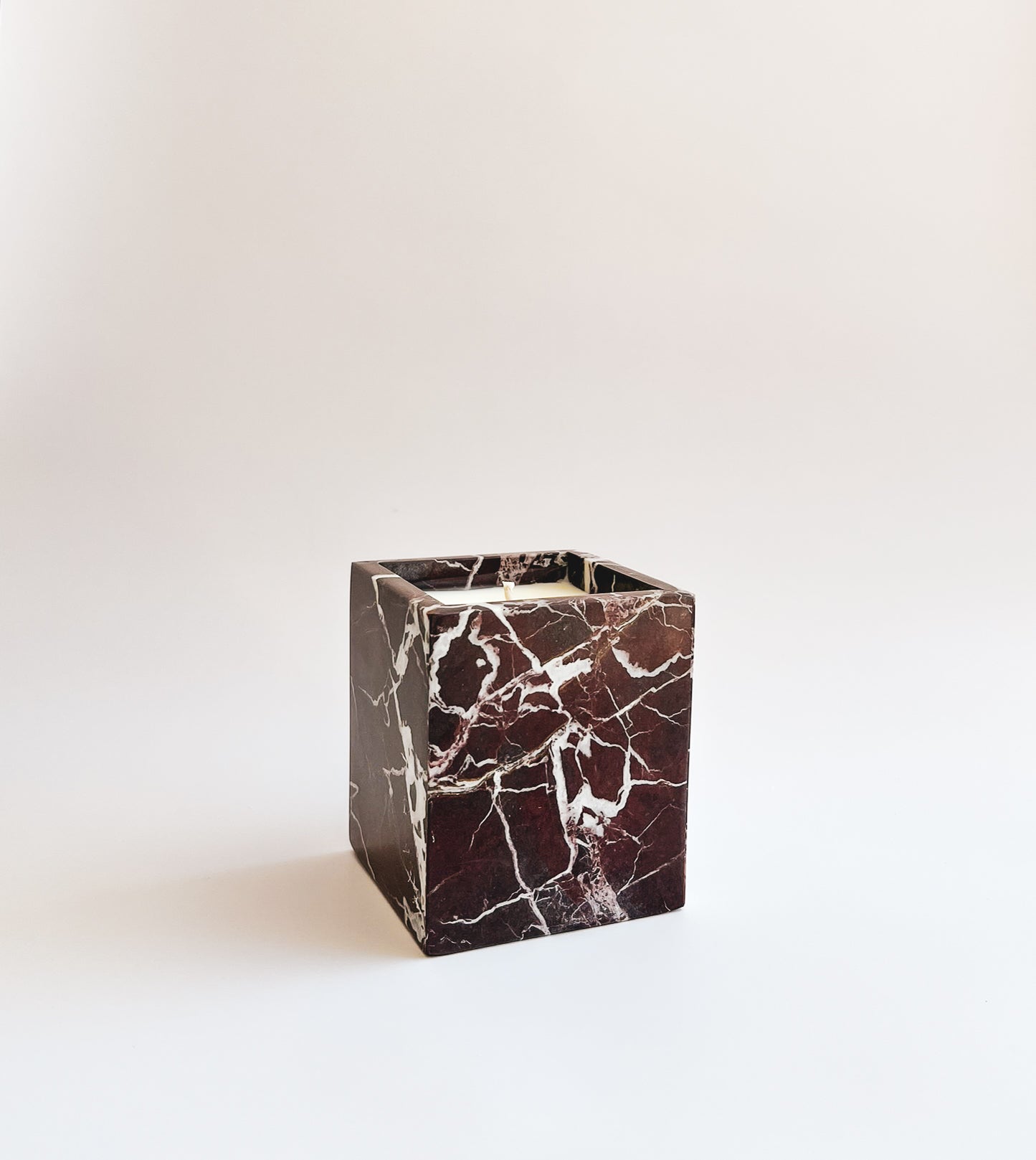 scented-candle-marble-home-decor