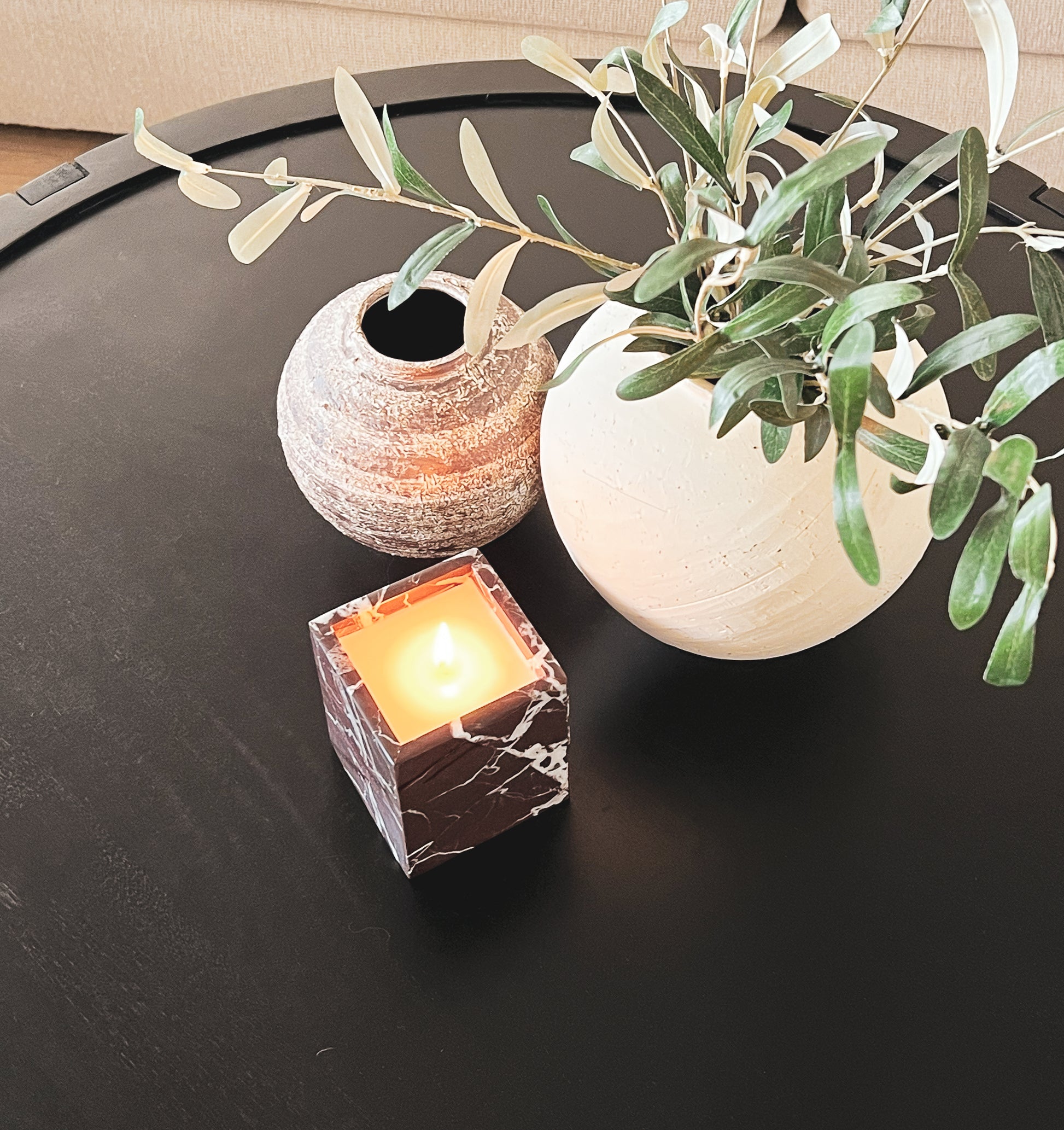 scented-candle-marble-home-decor